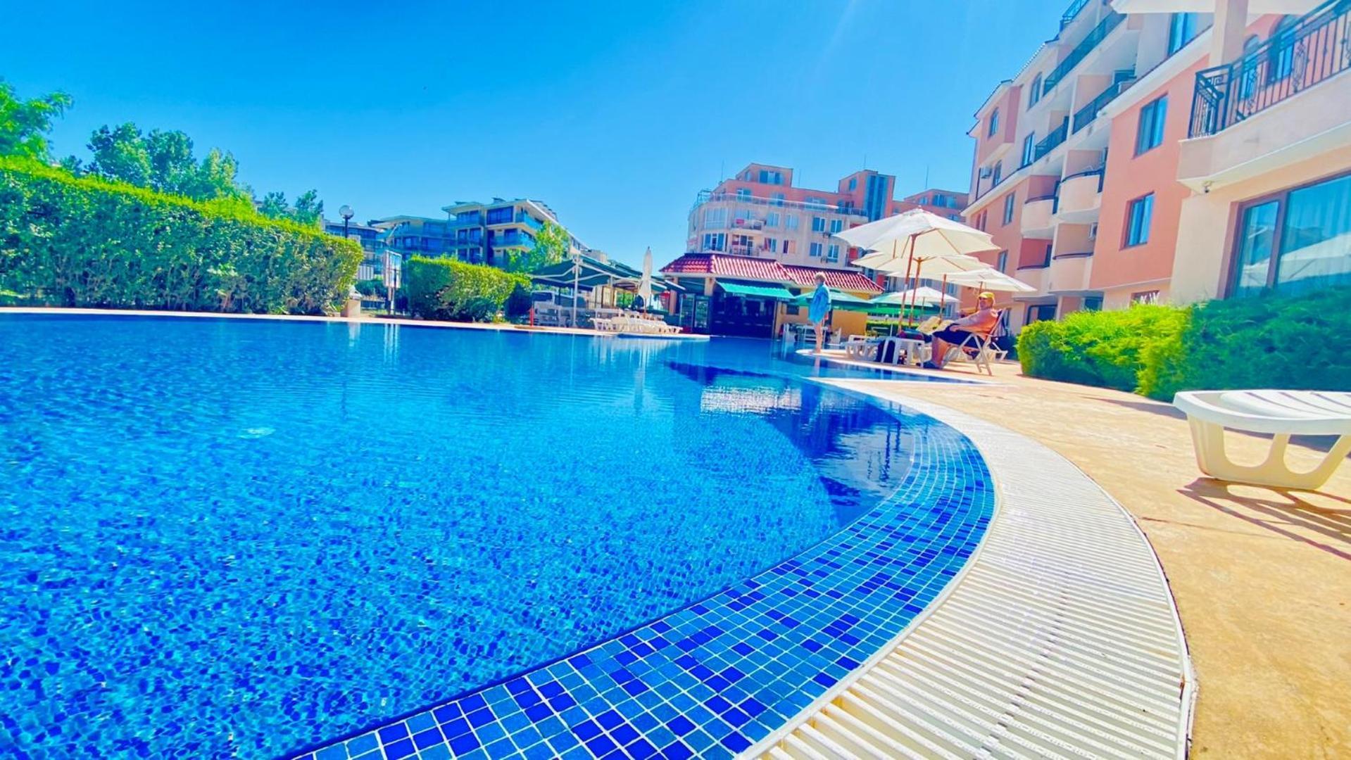 Bratanov Summer Apartment サニービーチ エクステリア 写真