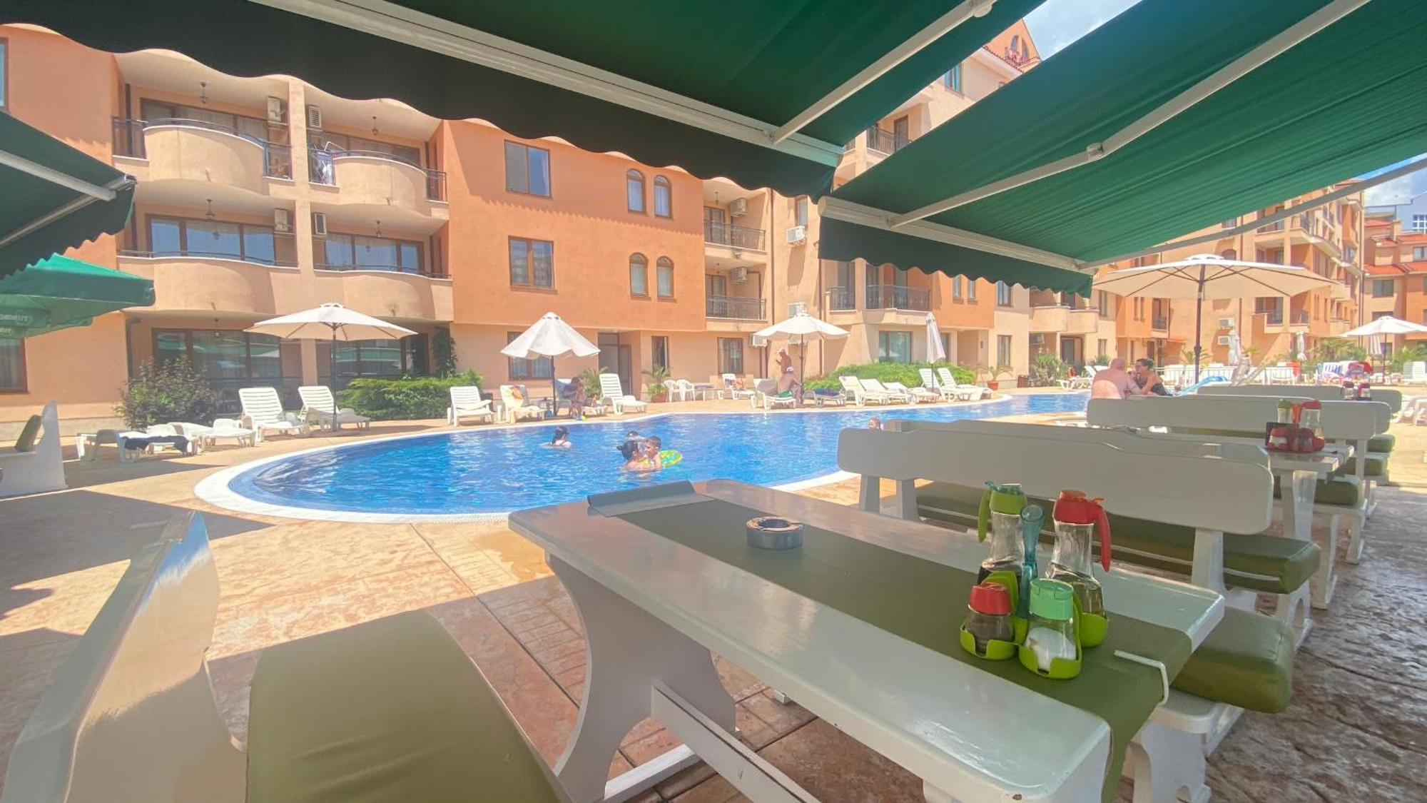 Bratanov Summer Apartment サニービーチ エクステリア 写真