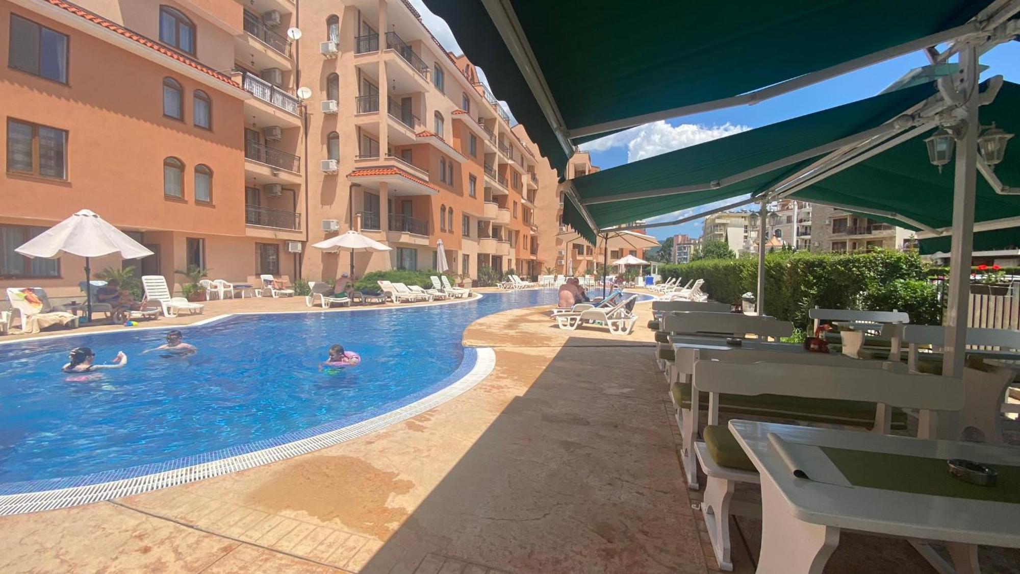 Bratanov Summer Apartment サニービーチ エクステリア 写真