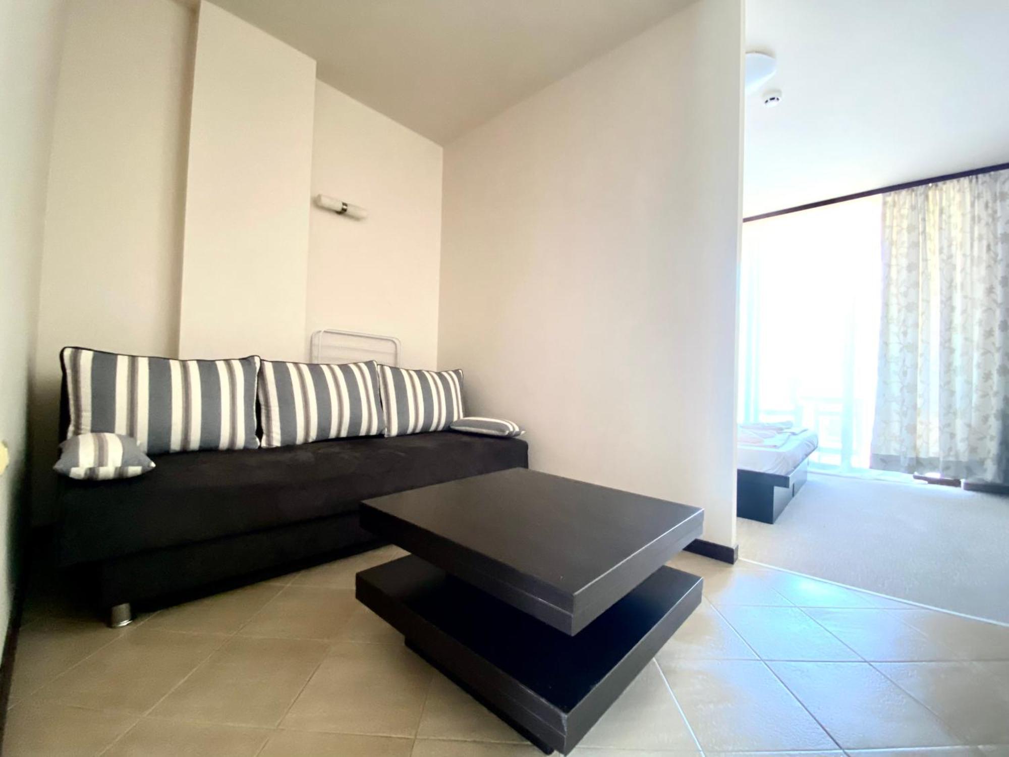 Bratanov Summer Apartment サニービーチ 部屋 写真